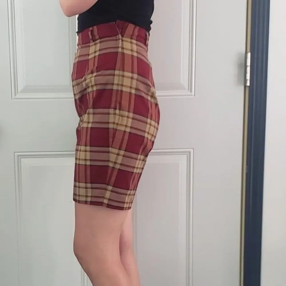 Vintage Handmade Red and Tan Plaid High Rise‎ Shorts